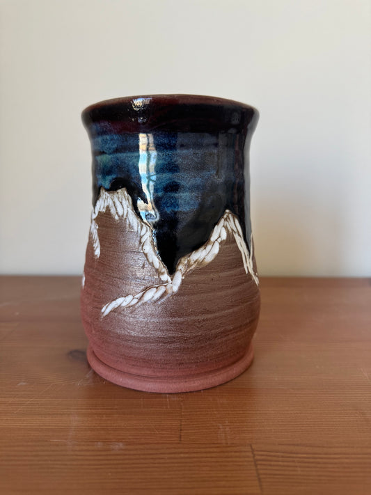 Night Sky Mountain Mug – Red Clay | 20oz