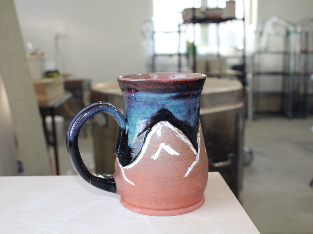Night Sky Mountain Mug – Red Clay | 20oz